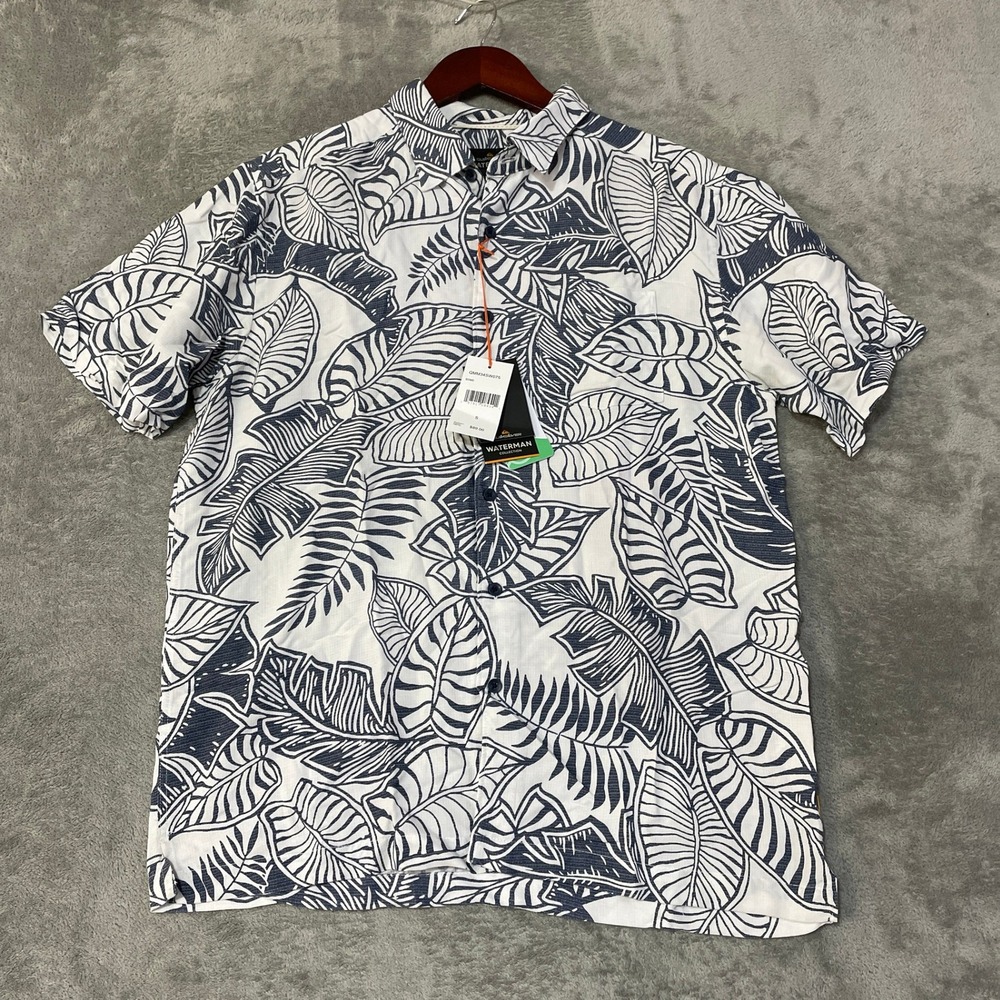 NWT Quiksilver Waterman Button up Short Sleeve Shirt Men's S Leaf Printed